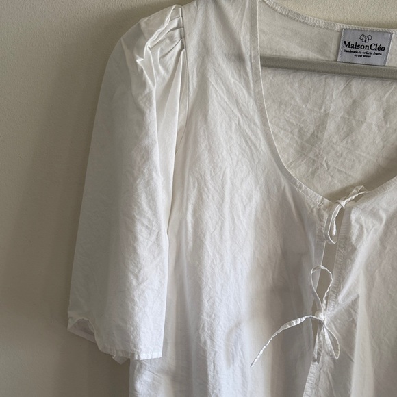Maison Cléo Elegant White Tie-Front Blouse - Picture 4 of 6